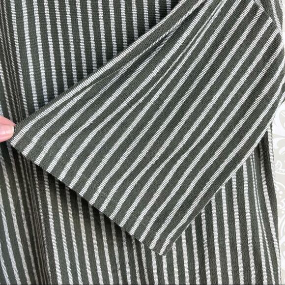 5/$30 W5 Concepts Cowl Neck Striped Blouse Olive Green S - Picture 3 of 5